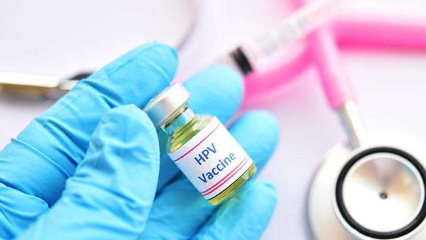 تزریق واکسن HPV